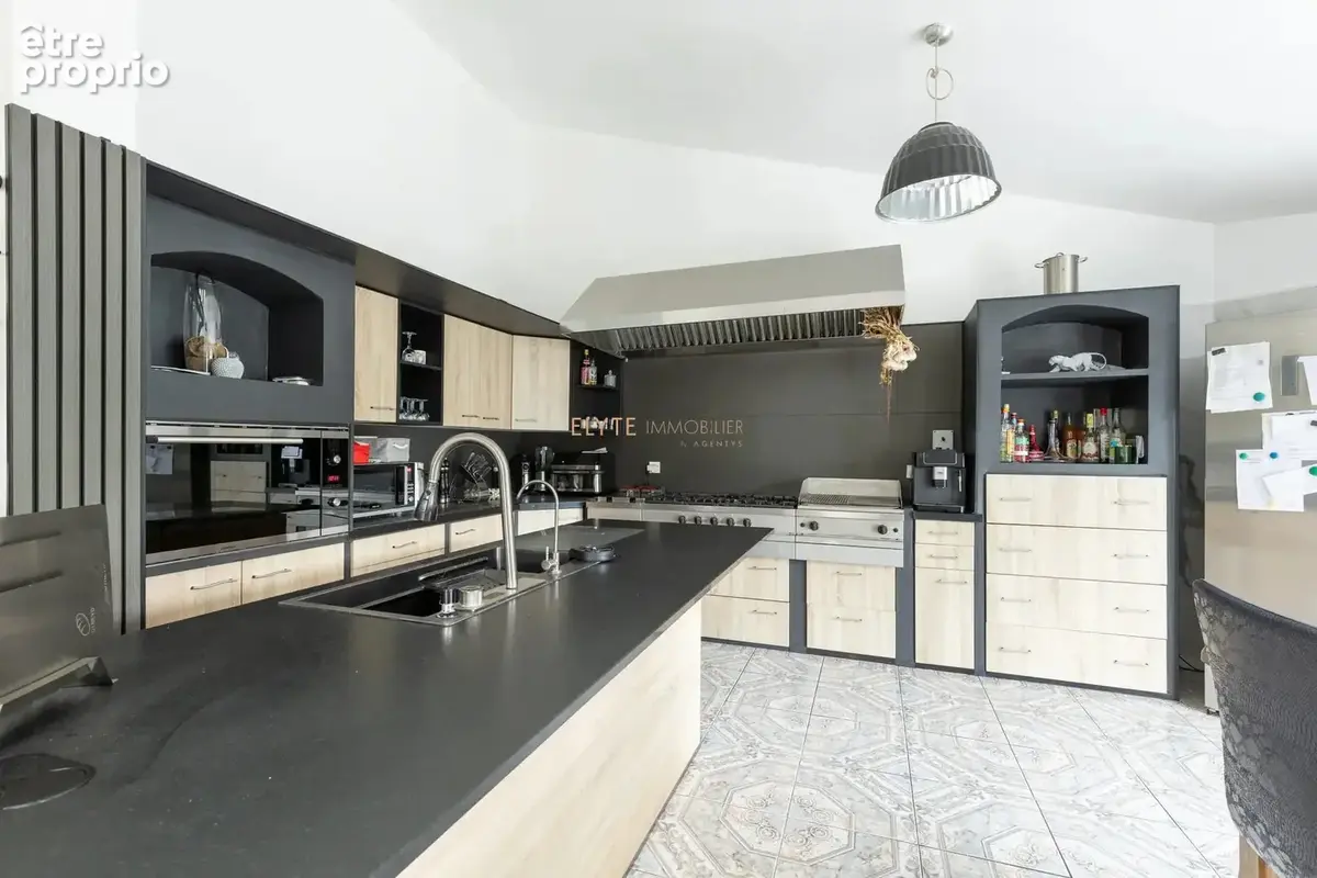 Maison 8 pièces 285 m² à vendre à Ventabren (13122) - photo 8