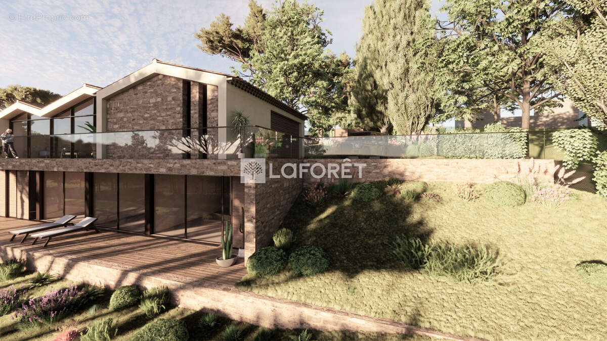 Terrain à VALBONNE