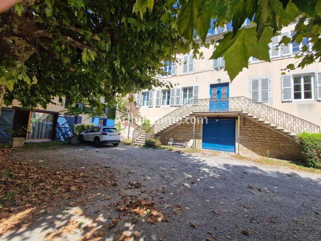 Maison à LONS-LE-SAUNIER