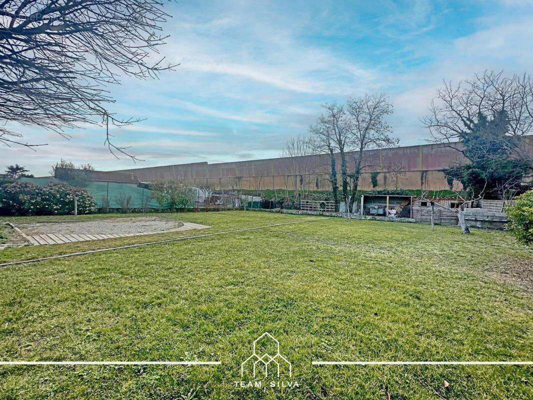 Maison à ROUSSILLON