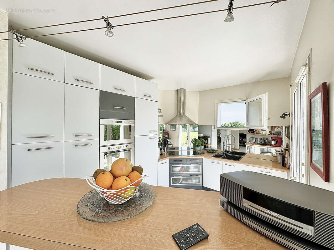 Maison à PERS-JUSSY