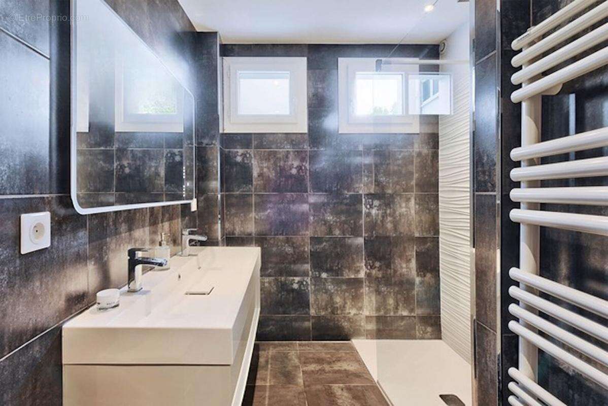 Appartement à TASSIN-LA-DEMI-LUNE