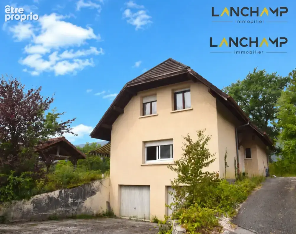 Maison à BASSY