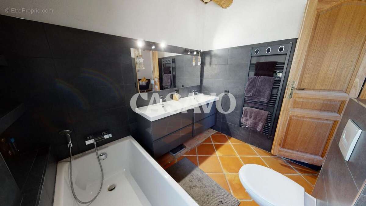 Maison à POURRIERES