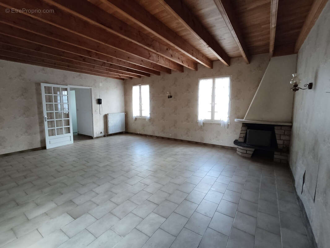 Maison à BRILLAC