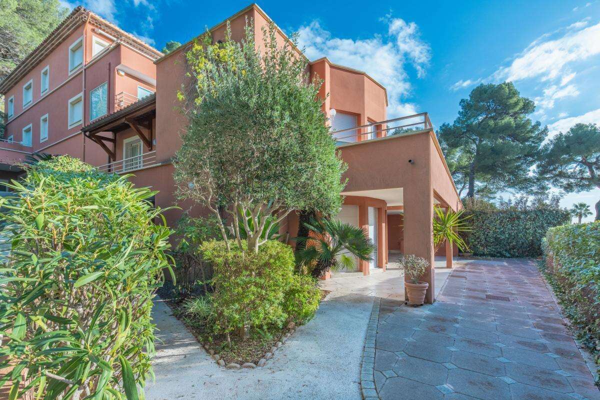 Appartement à SANARY-SUR-MER