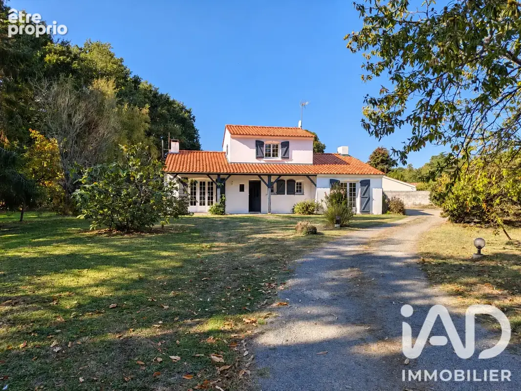 Photo 1 - Maison à CHALLANS