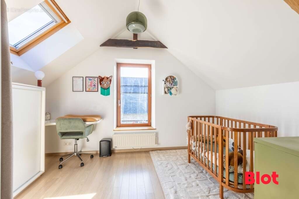 Maison à MONTREUIL-SUR-ILLE