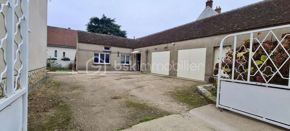 Maison à SAINT-HILAIRE-SAINT-MESMIN