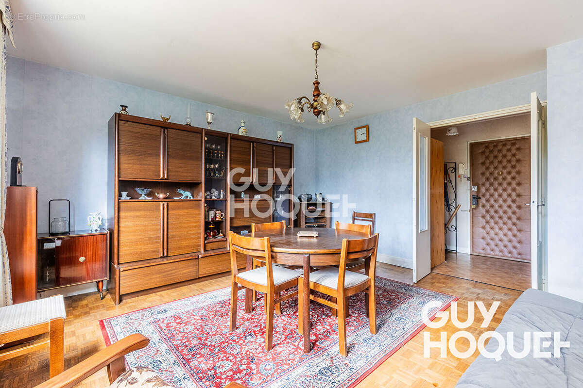 Appartement à SAVIGNY-SUR-ORGE