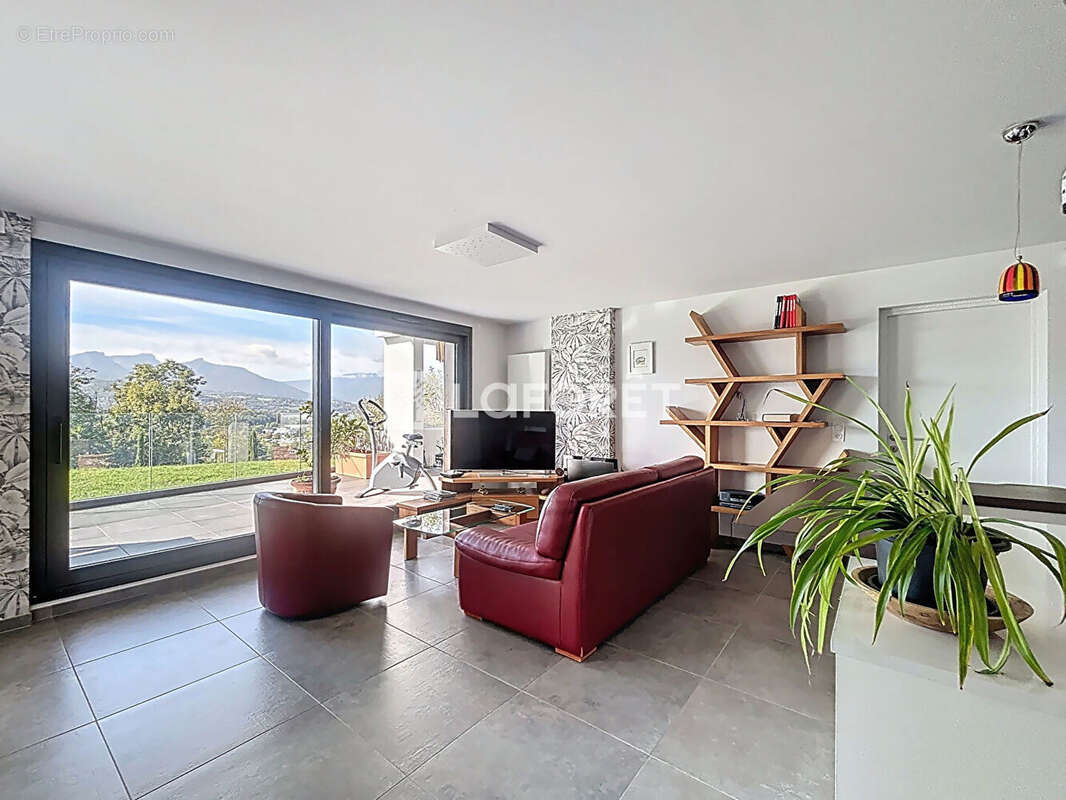 Appartement à SAINT-ALBAN-LEYSSE