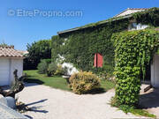 Maison à L&#039;ISLE-SUR-LA-SORGUE