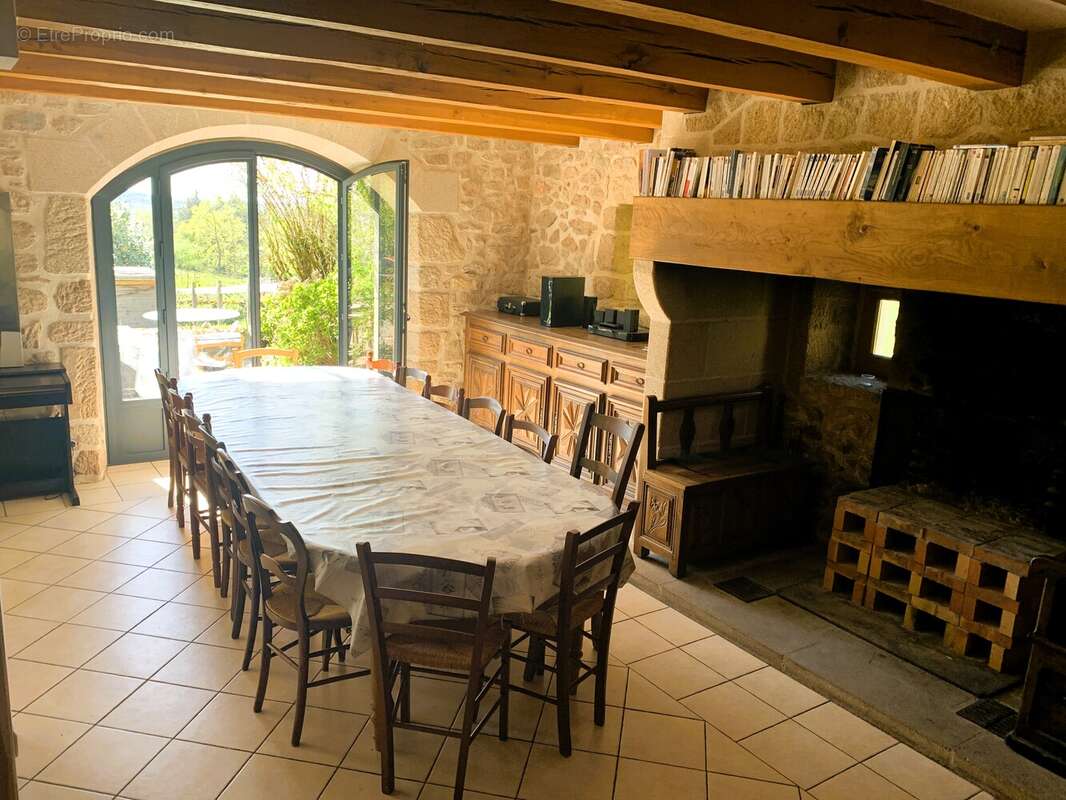 Maison à SARRAN