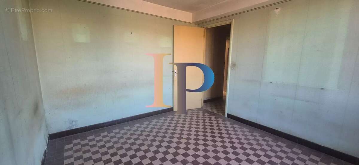 Maison à POUILLY-SOUS-CHARLIEU