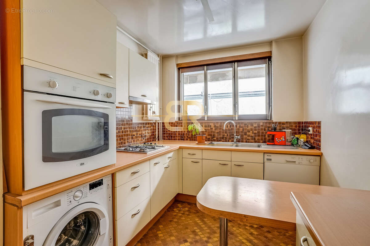 Appartement à PARIS-6E