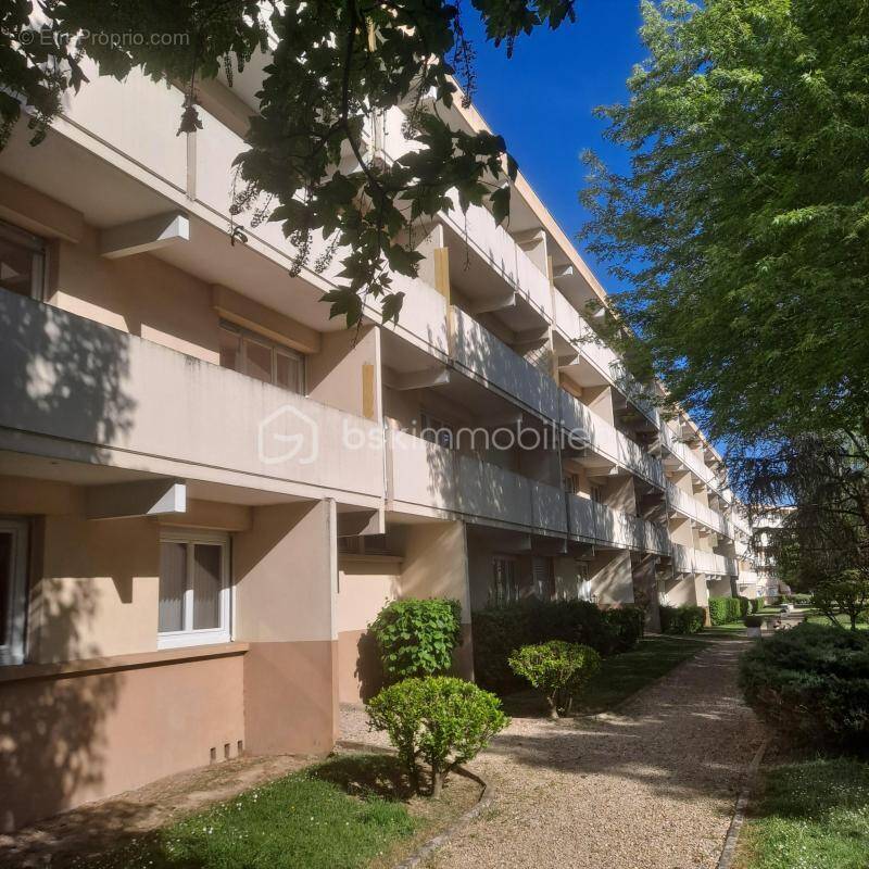 Appartement à SAINT-FARGEAU-PONTHIERRY