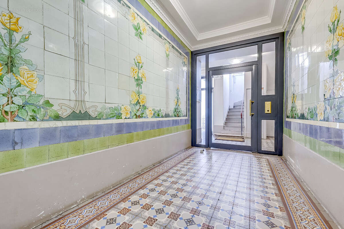 Appartement à PARIS-17E