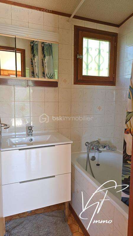 Maison à LE CASTELLET