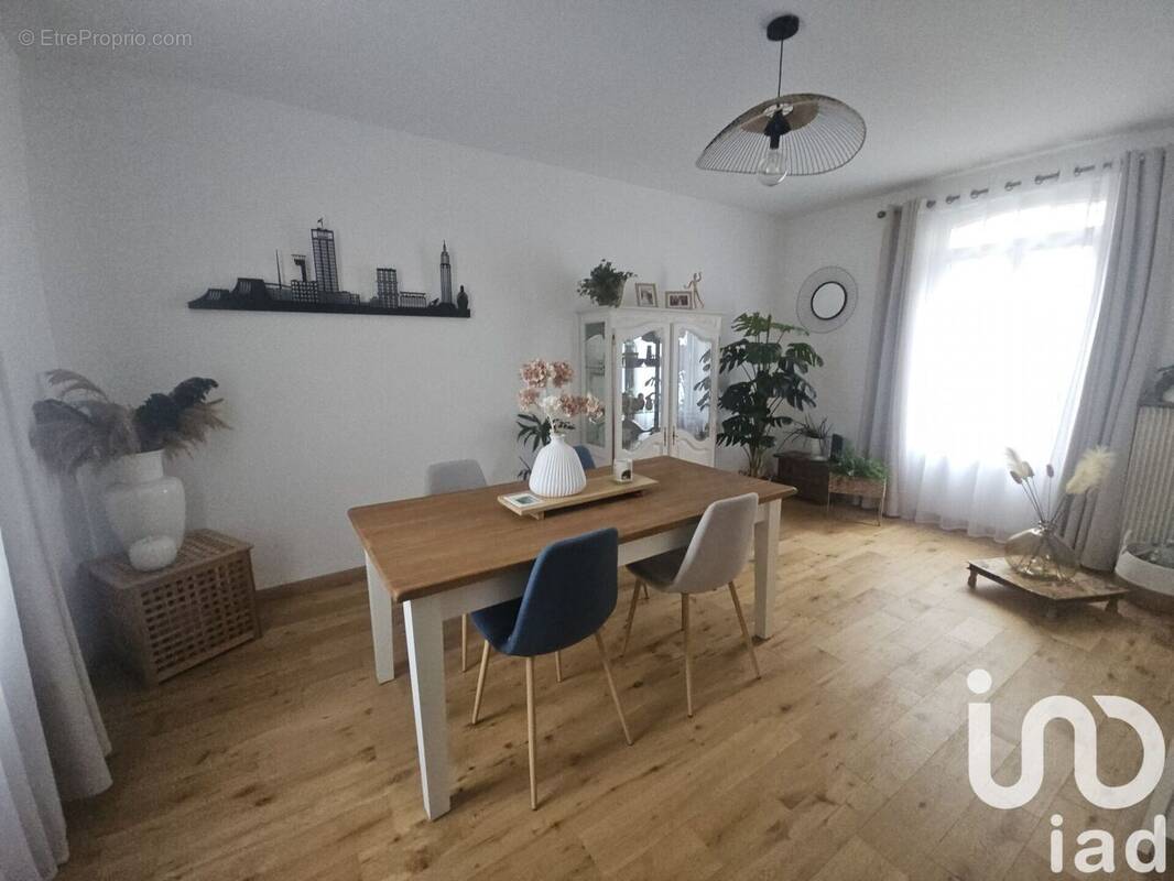 Photo 1 - Maison à MONTIVILLIERS