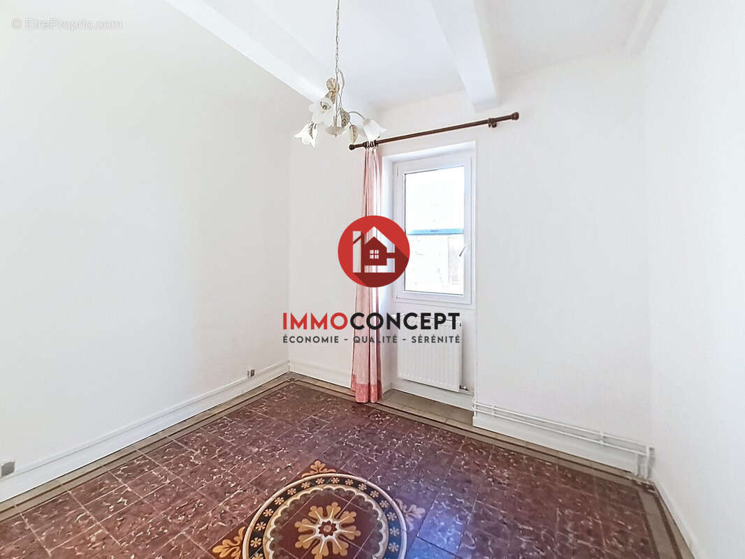 Maison à ROQUEMAURE