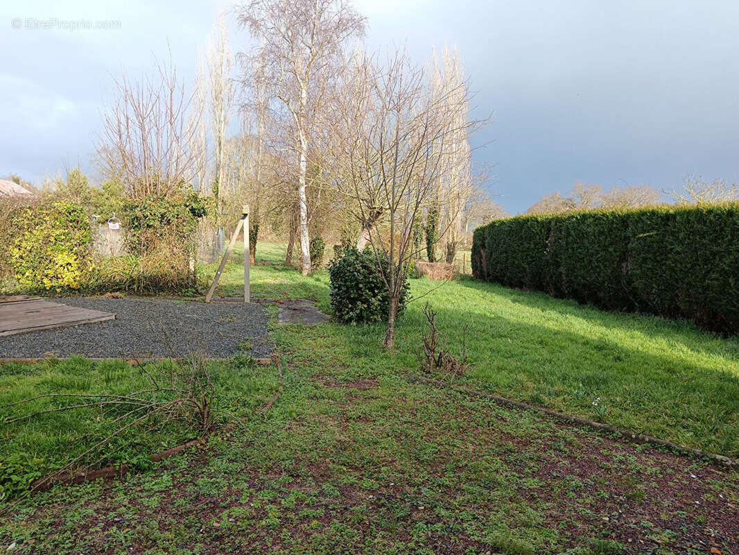 Maison à SAINT-CLAIR-SUR-L'ELLE