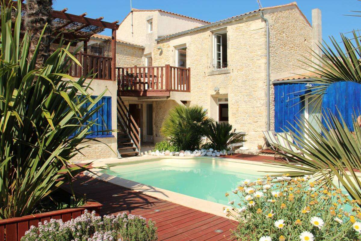 À vendre – Appartement 3 pièces en rez-de-chaussée avec terrasse et piscine – Saint-Georges-d'Oléron - photo 3