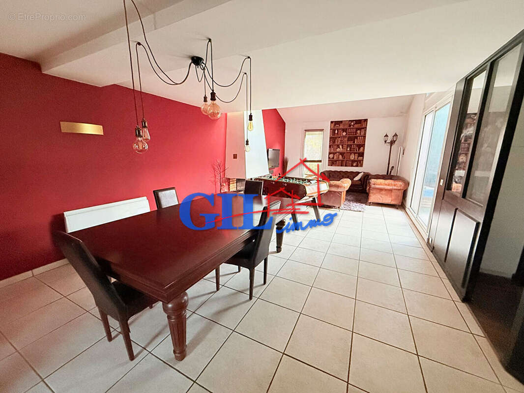 Maison à COMBS-LA-VILLE