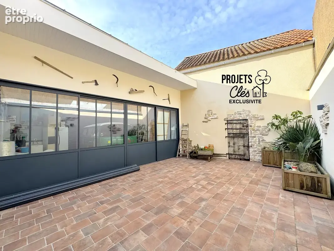 Charmante maison de bourg entièrement rénovée en 2020, d'une superficie de 105 m2 habitables. - photo 11