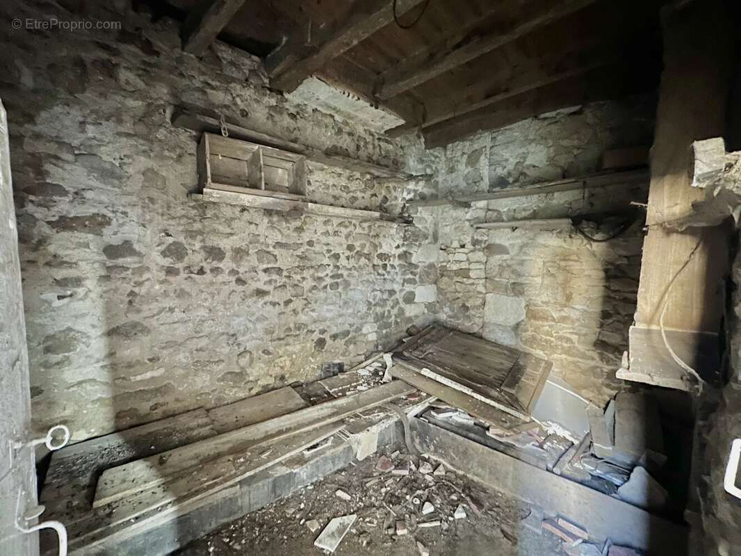 Charmante maison située en plein cœur du centre du village - photo 15