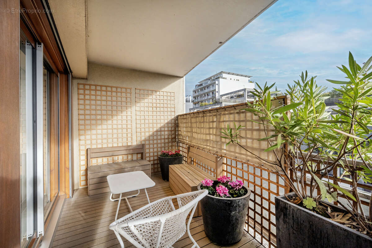 Appartement à PARIS-15E