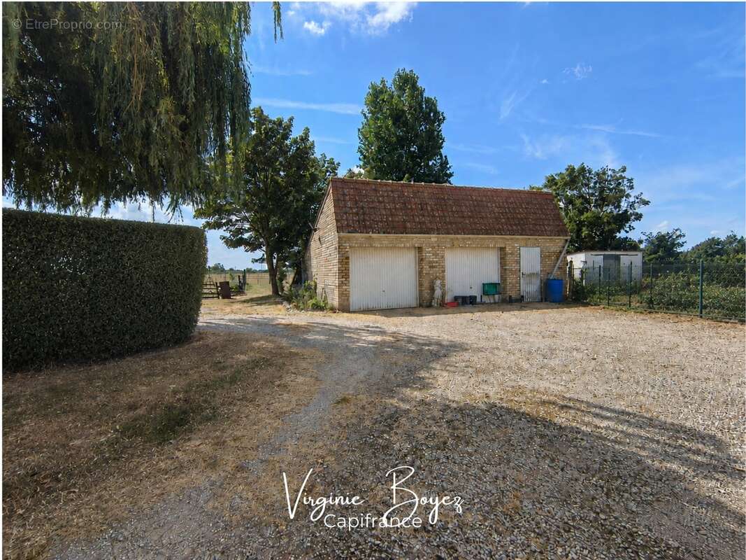 Maison de campagne 190 m² – 4 chambres – Terrain clos de 7 500 m² – Beau potentiel - photo 10