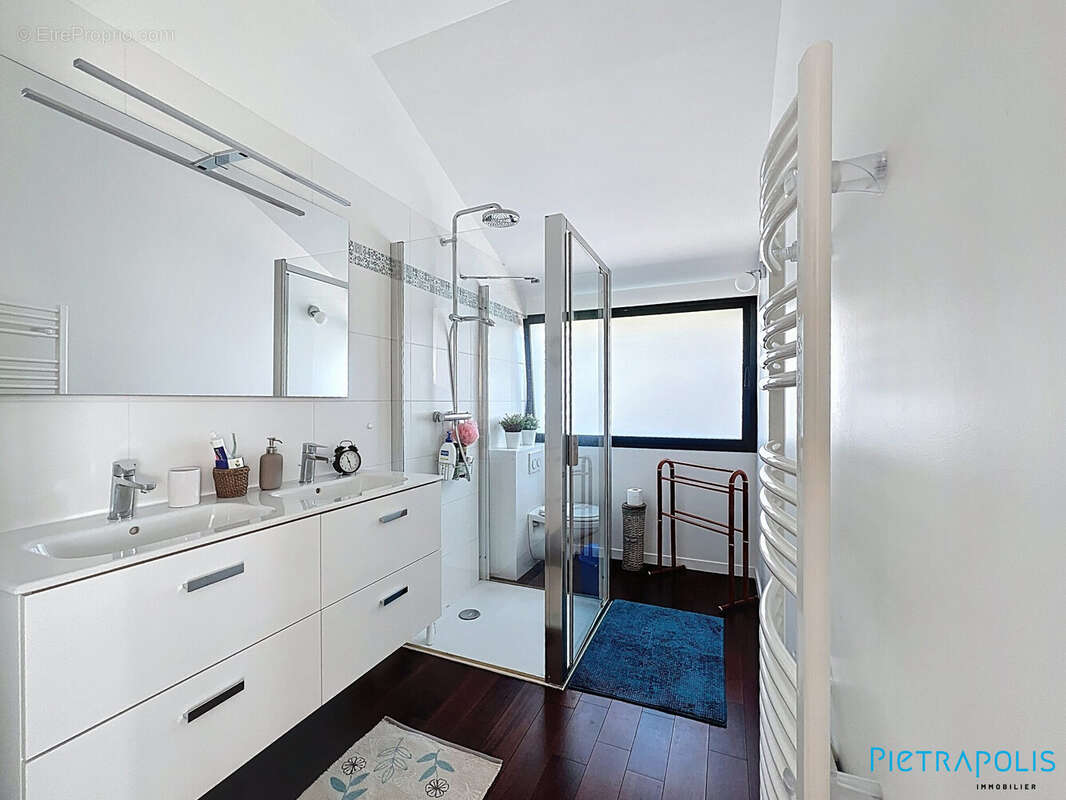 Maison à FLEURIEUX-SUR-L&#039;ARBRESLE