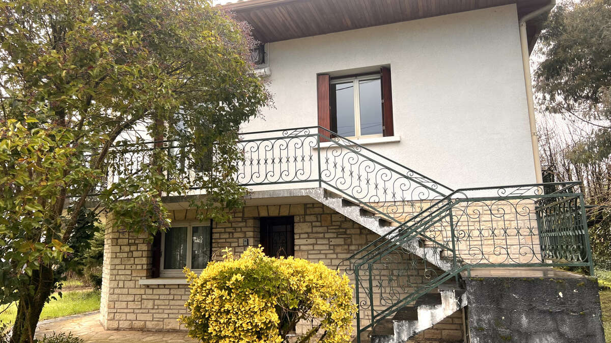 Maison à MONTAYRAL