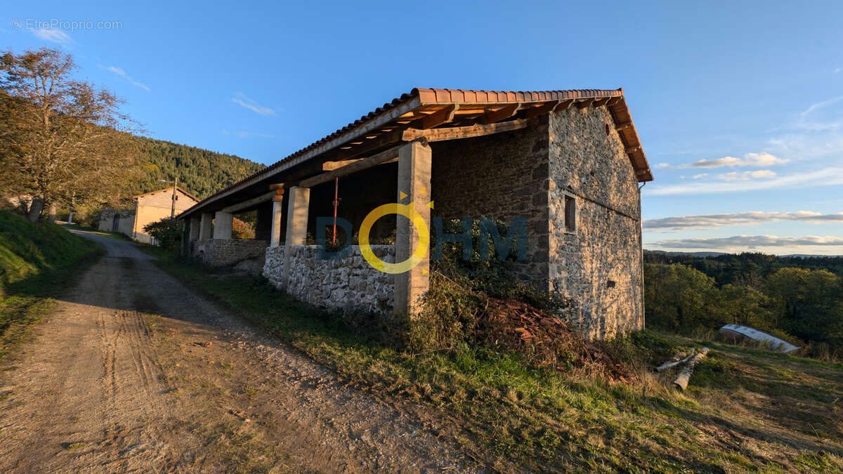 A vendre magnifique corps de ferme terrain 6.7 hectares - photo 5