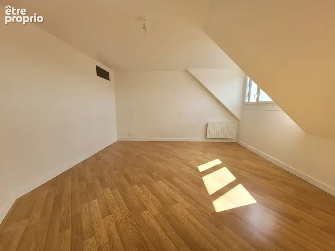 3 pièces à Limay Centre ville, 2 chambres avec parking en s/sol et cave - photo 4