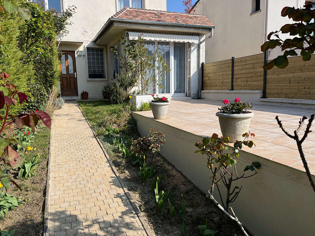 Maison à MONTMORENCY