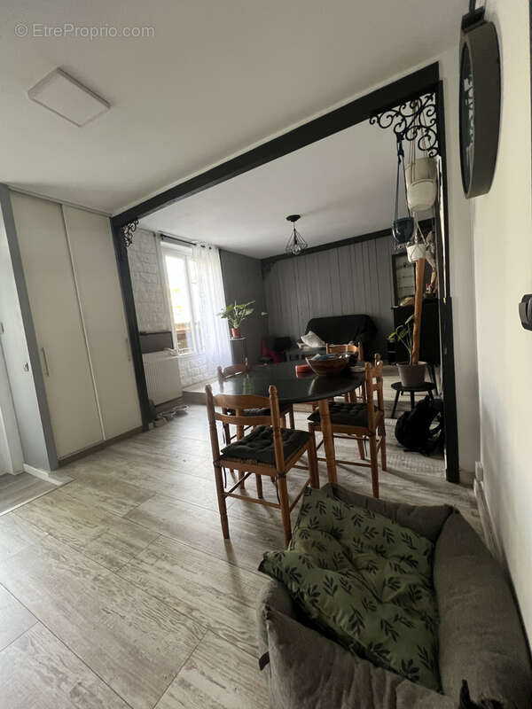 Appartement à FRAISSES