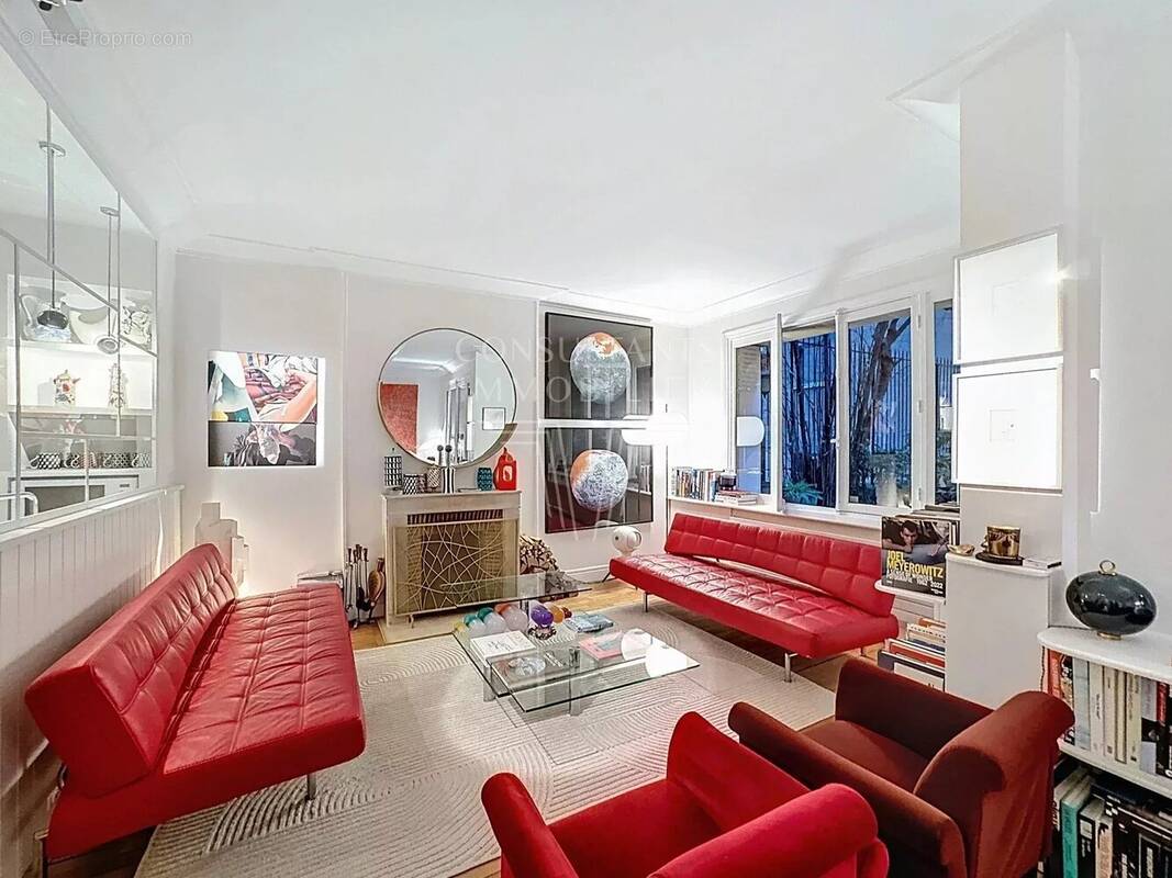 Appartement à PARIS-16E