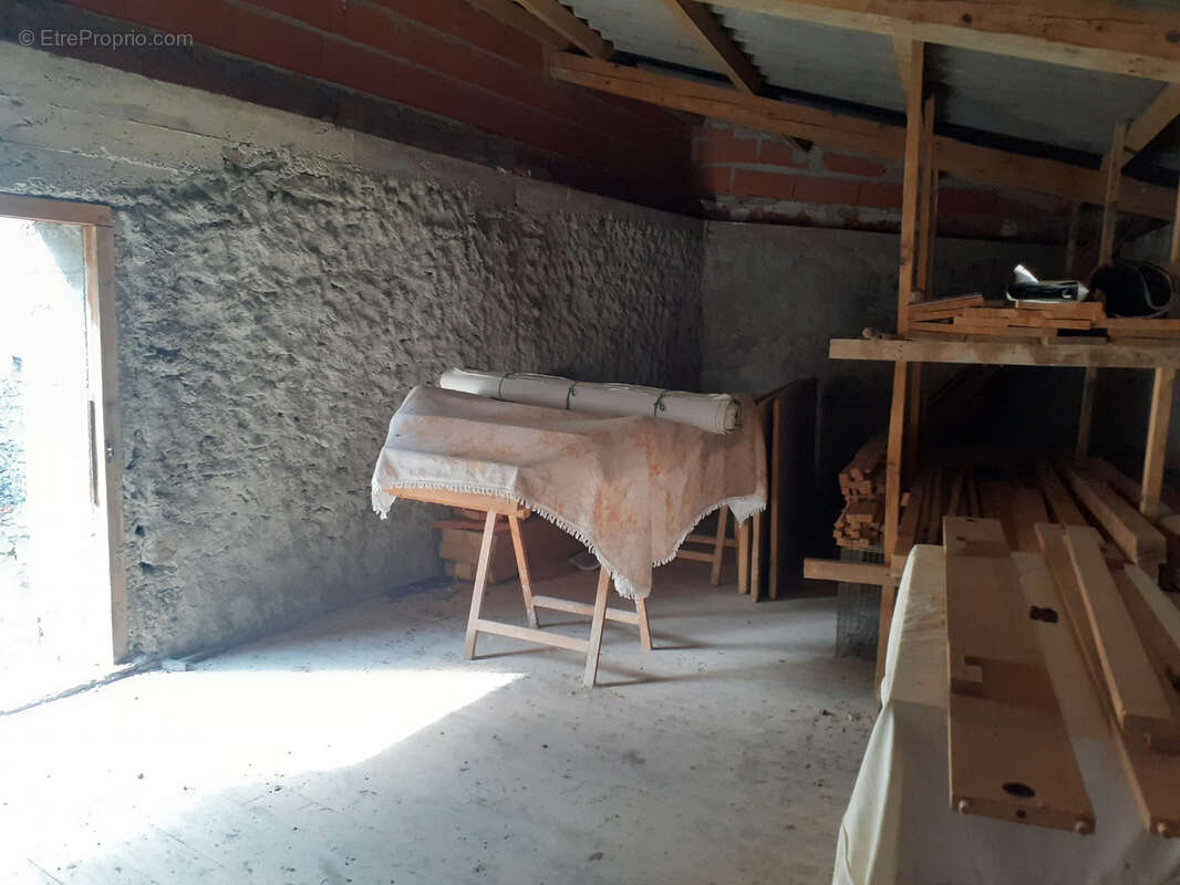 Garage remise sur 3 niveaux - photo 2