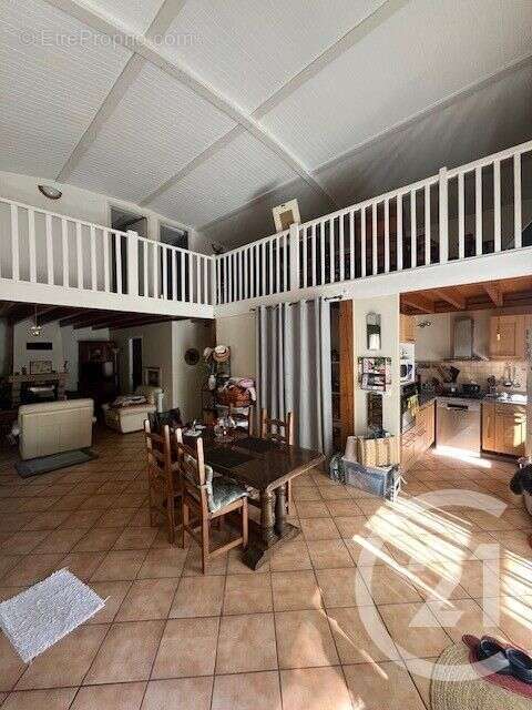 Maison à POUQUES-LORMES