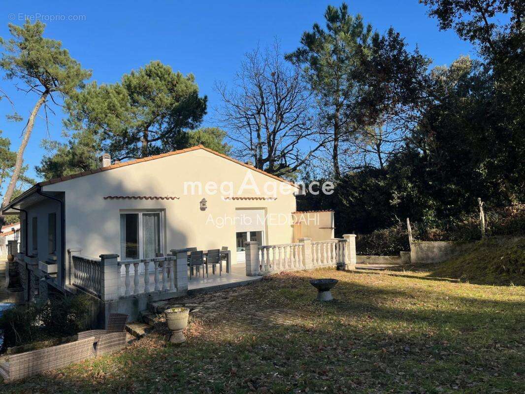 Maison à SAINT-GEORGES-DE-DIDONNE