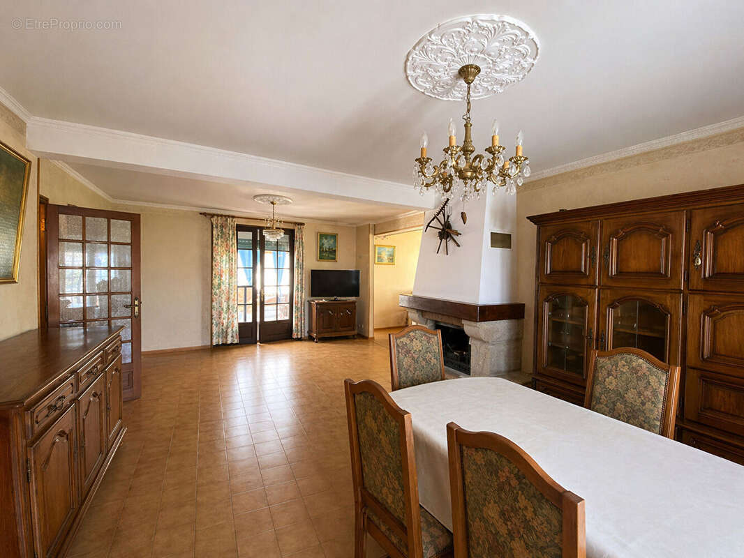 Maison à MINIAC-MORVAN