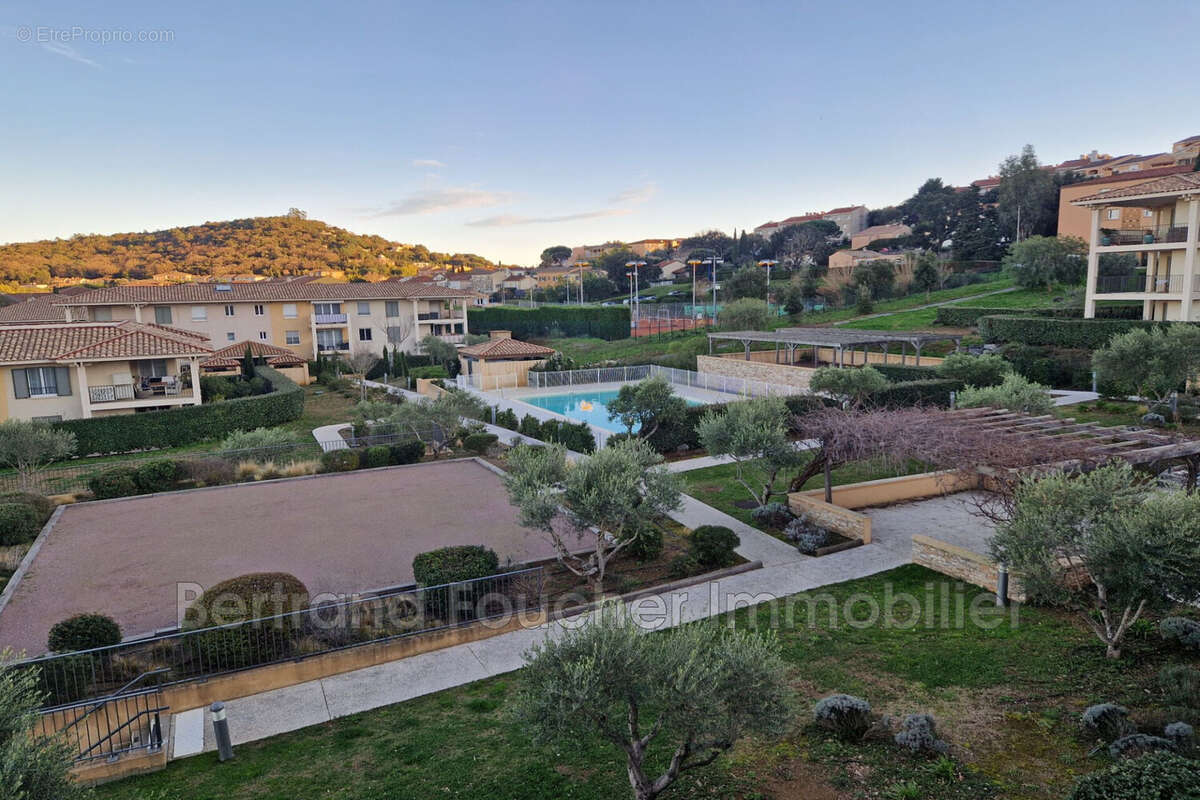 Appartement à LA CROIX-VALMER