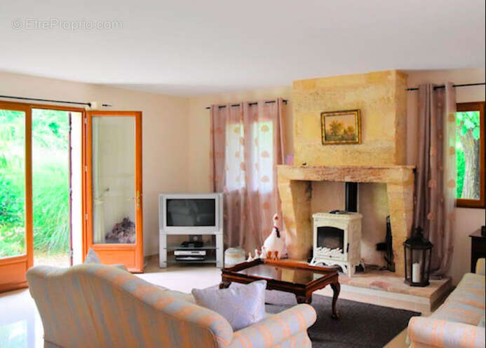 Maison à MONTPON-MENESTEROL