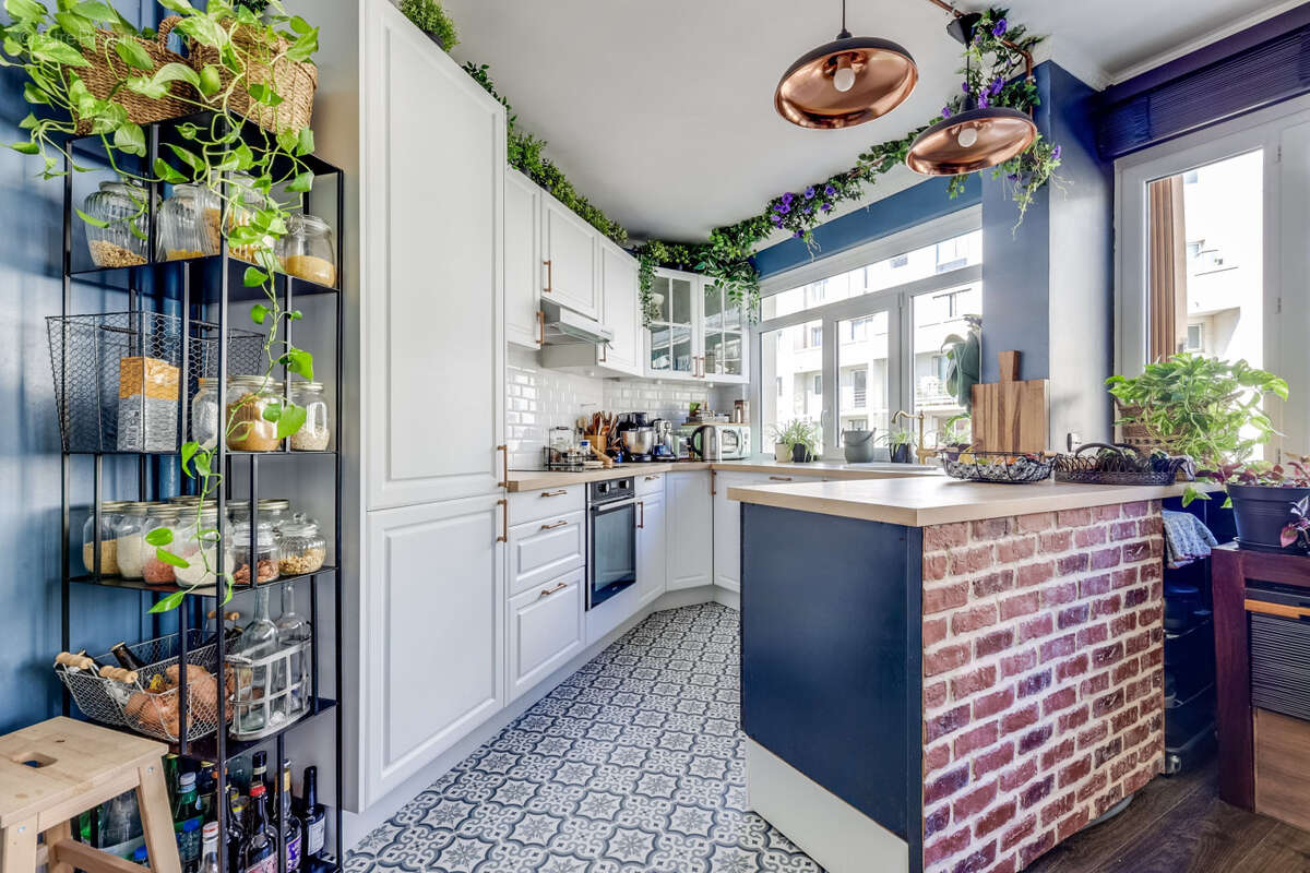 Appartement à PARIS-14E