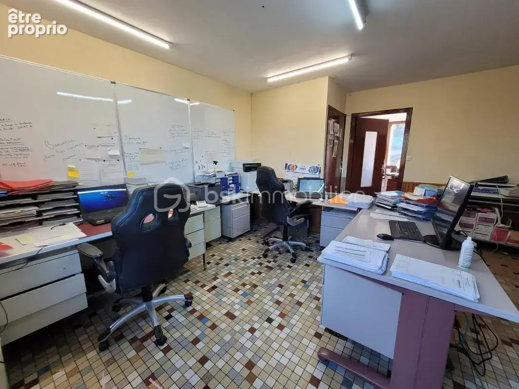 Maison avec exploitation agricole 150m2, 9 pièces - photo 15