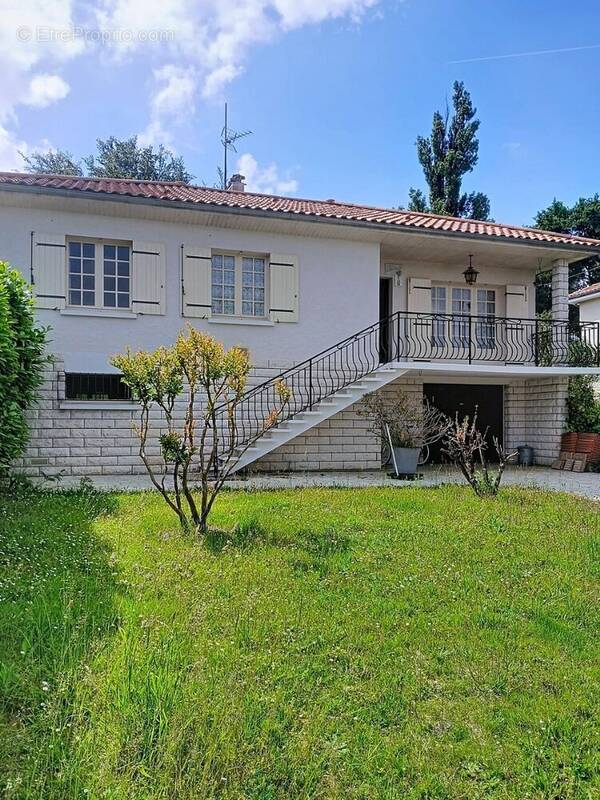 Maison à RIBERAC
