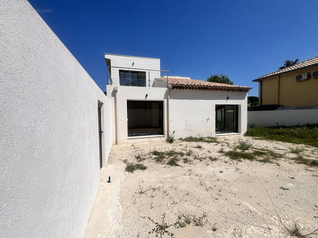 Appartement à CARRY-LE-ROUET