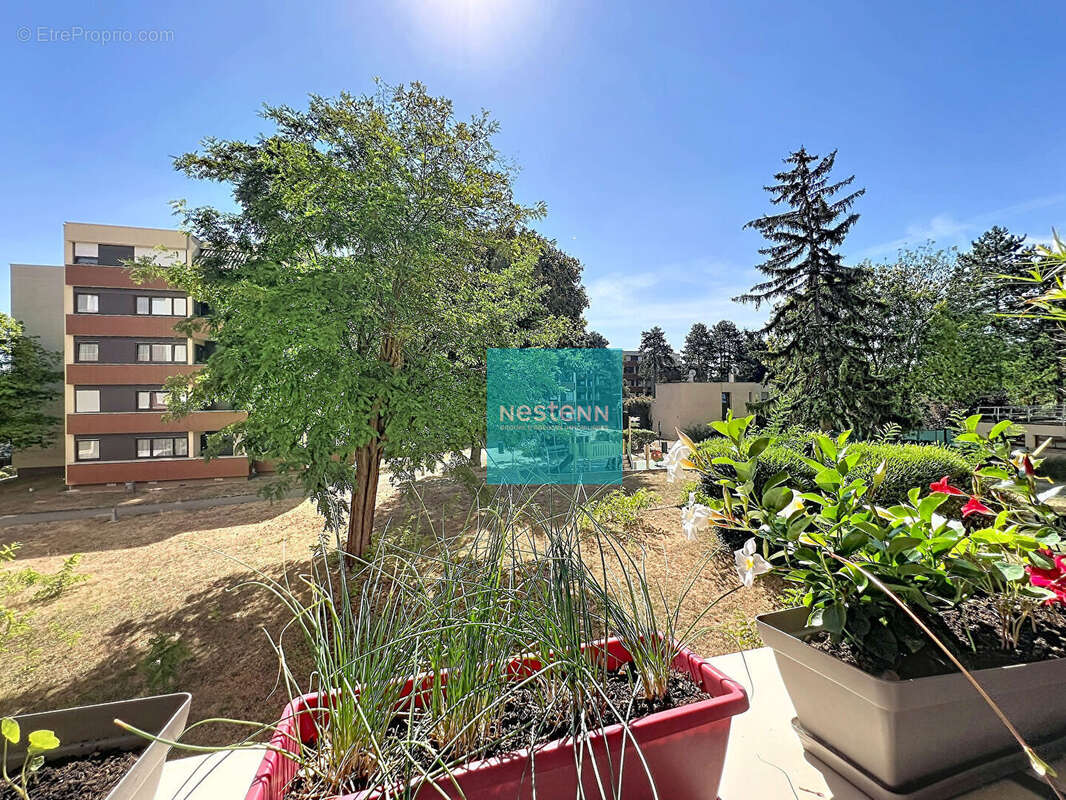 Le Plessis-Bouchard - Appartement F3 de 68 m² avec box, aucun travaux à prévoir - photo 4