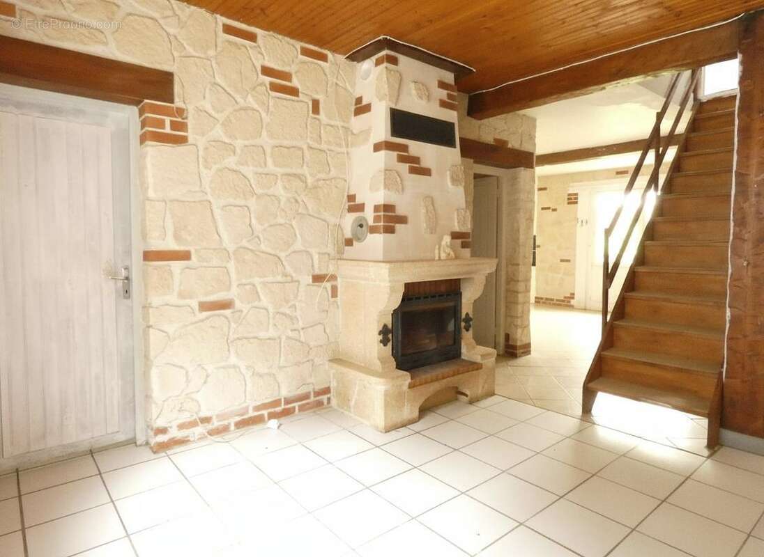 Maison 130 m² à Dampierre-En-Burly  - photo 2